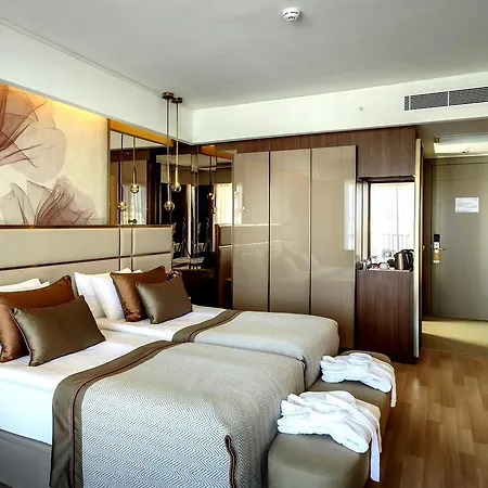 Hotel Riolavitas &